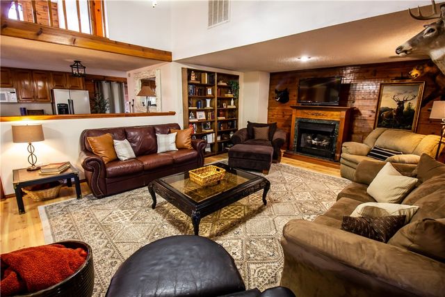 17295 Olive Road, Fayetteville, AR 72701