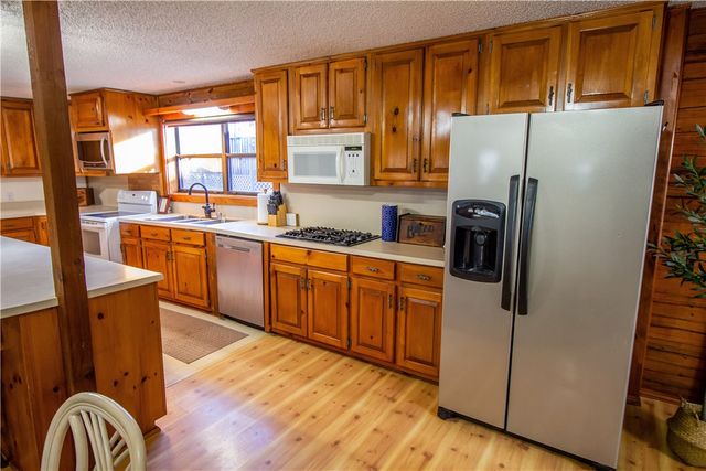 17295 Olive Road, Fayetteville, AR 72701