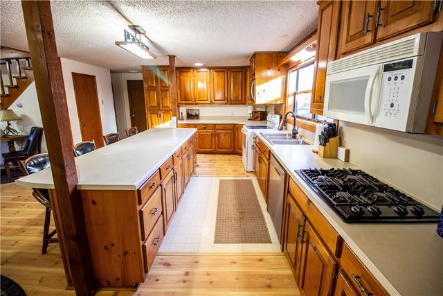 17295 Olive Road, Fayetteville, AR 72701