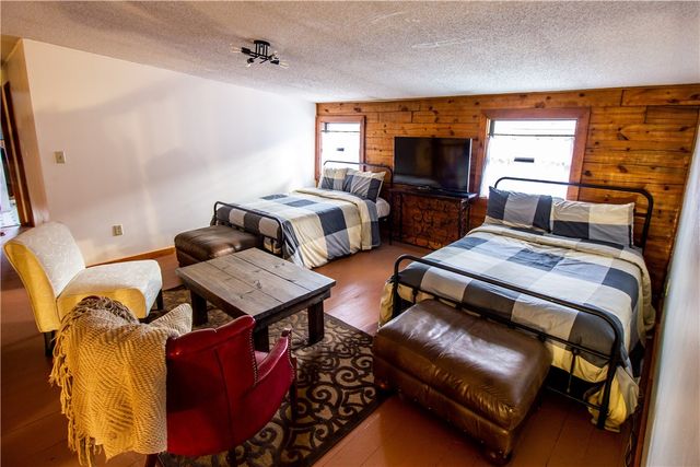 17295 Olive Road, Fayetteville, AR 72701