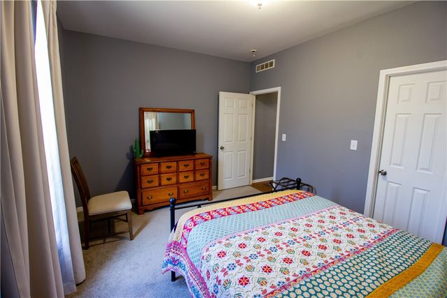 17295 Olive Road, Fayetteville, AR 72701