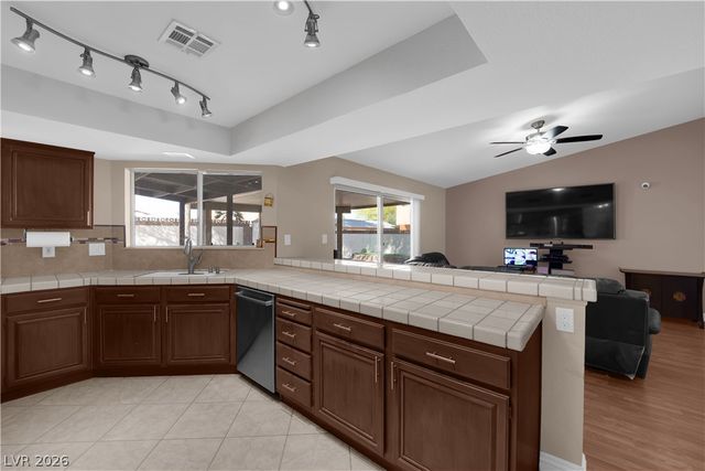 8604 Abanico Court, Las Vegas, NV 89117