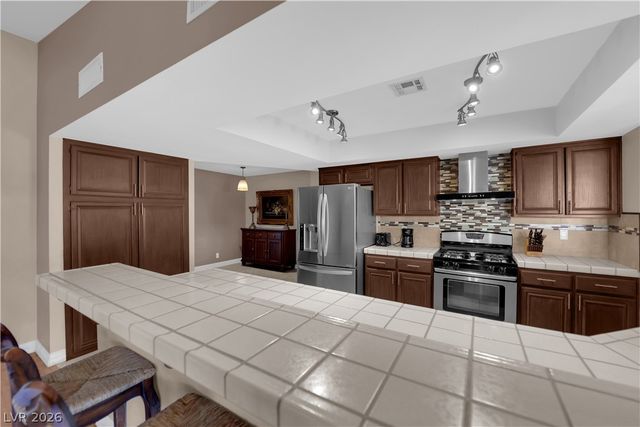 8604 Abanico Court, Las Vegas, NV 89117