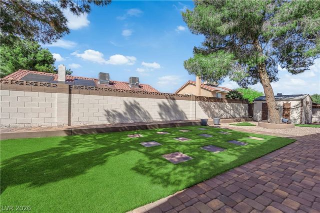 8604 Abanico Court, Las Vegas, NV 89117