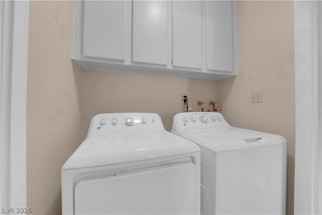 8604 Abanico Court, Las Vegas, NV 89117