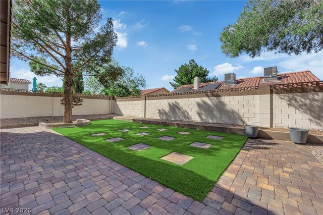 8604 Abanico Court, Las Vegas, NV 89117