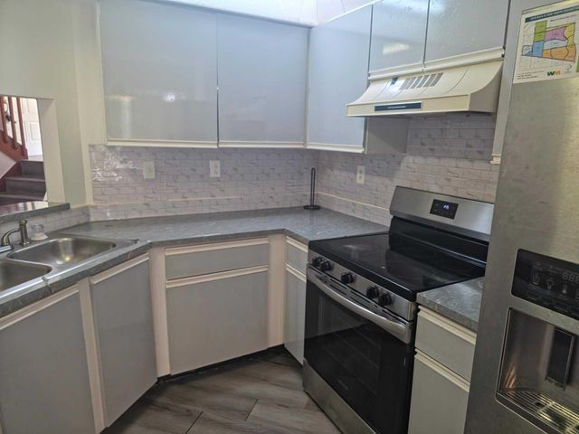 8953 W Sunrise Boulevard 8953, Plantation, FL 33322