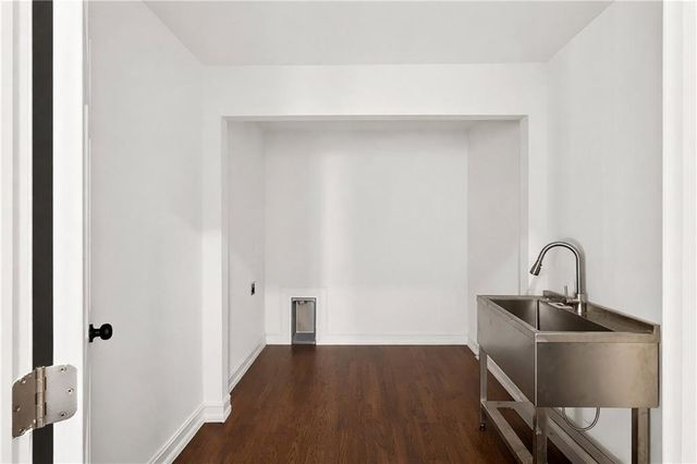 1330 W Wesley NW Road, Atlanta, GA 30327