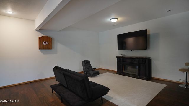 4230 Grand Avenue, Joplin, MO 64804