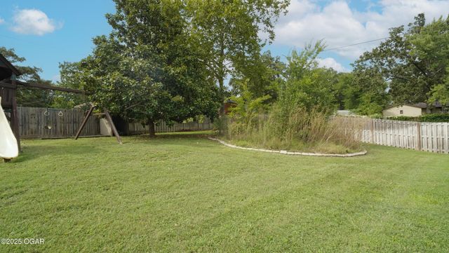 4230 Grand Avenue, Joplin, MO 64804