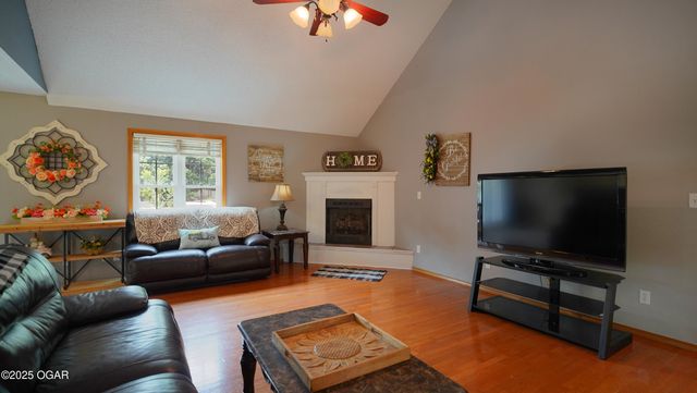 4230 Grand Avenue, Joplin, MO 64804