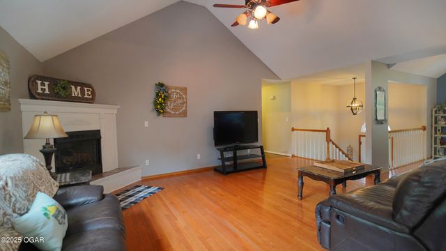 4230 Grand Avenue, Joplin, MO 64804