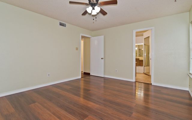 6014 Parkmeadow Drive, Arlington, TX 76018
