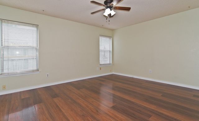6014 Parkmeadow Drive, Arlington, TX 76018
