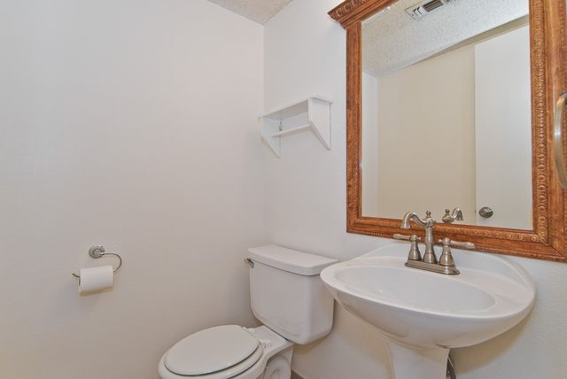6014 Parkmeadow Drive, Arlington, TX 76018