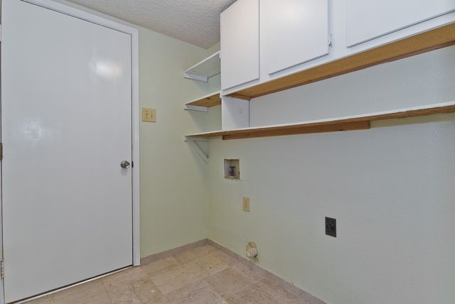 6014 Parkmeadow Drive, Arlington, TX 76018
