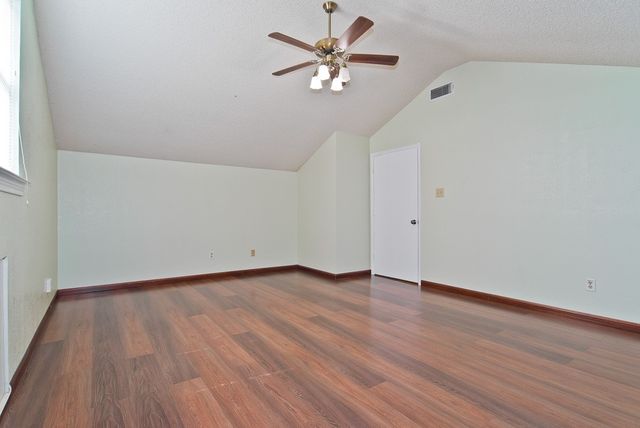 6014 Parkmeadow Drive, Arlington, TX 76018