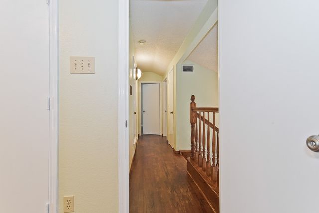 6014 Parkmeadow Drive, Arlington, TX 76018