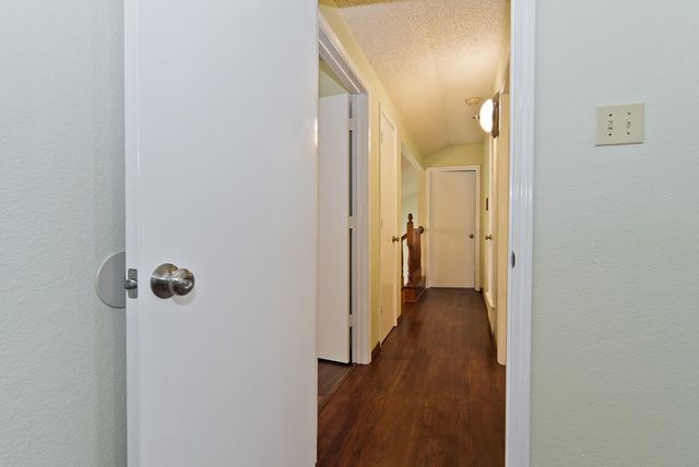 6014 Parkmeadow Drive, Arlington, TX 76018