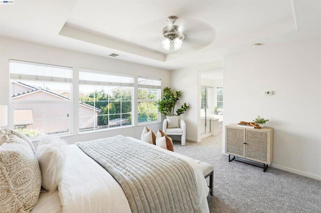 2324 Fortuna Ln, Tracy, CA 95377