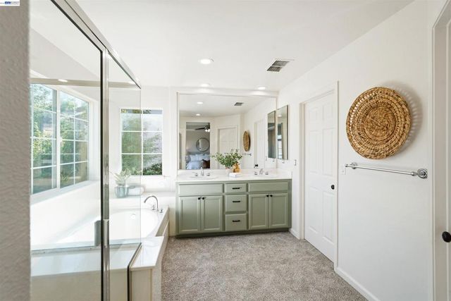 2324 Fortuna Ln, Tracy, CA 95377