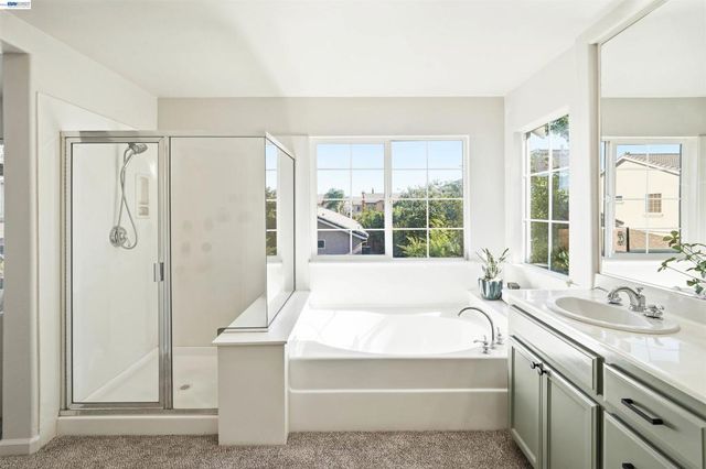2324 Fortuna Ln, Tracy, CA 95377