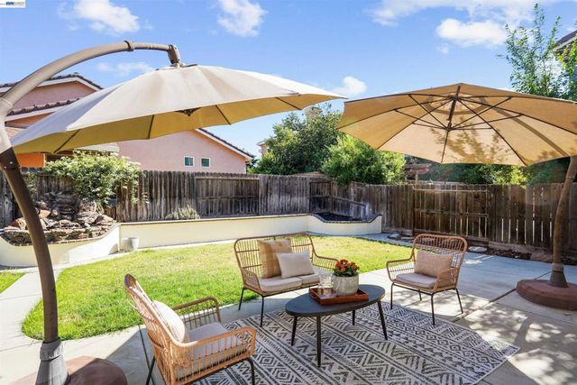 2324 Fortuna Ln, Tracy, CA 95377
