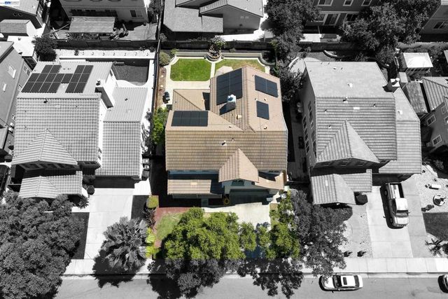 2324 Fortuna Ln, Tracy, CA 95377
