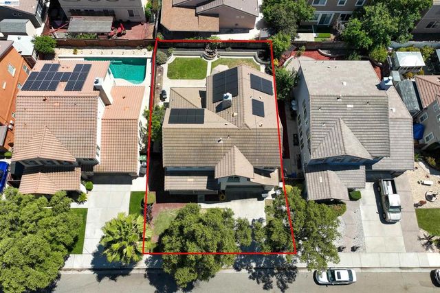 2324 Fortuna Ln, Tracy, CA 95377