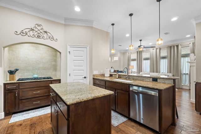 8508 Salt Grass Dr W, Pensacola, FL 32526