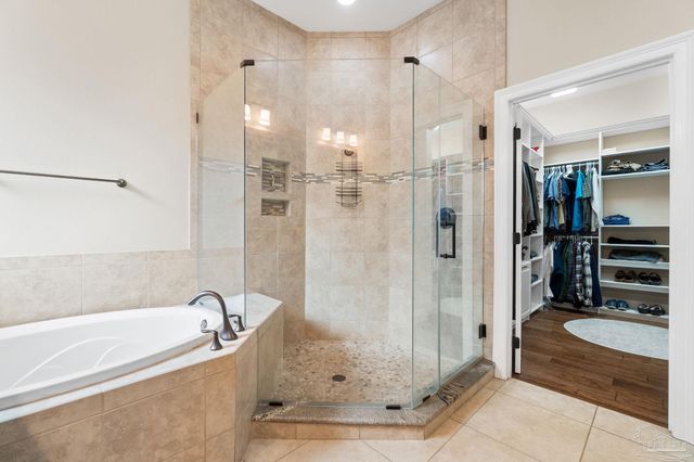 8508 Salt Grass Dr W, Pensacola, FL 32526