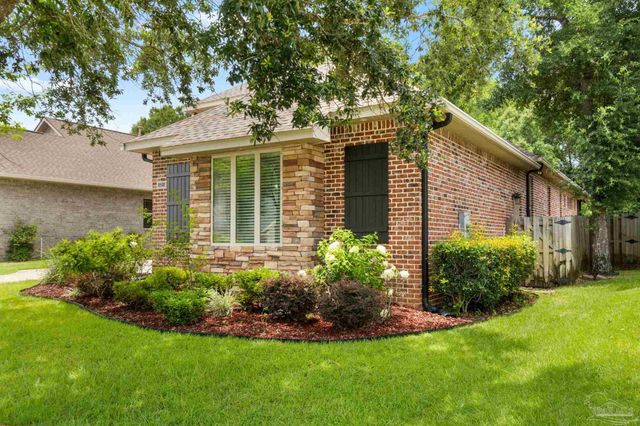 8508 Salt Grass Dr W, Pensacola, FL 32526