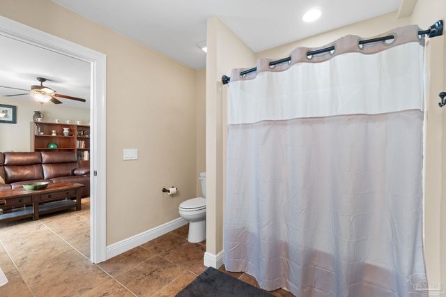 8508 Salt Grass Dr W, Pensacola, FL 32526