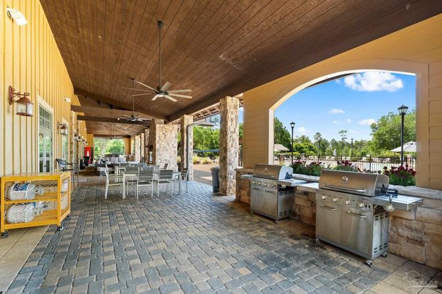 8508 Salt Grass Dr W, Pensacola, FL 32526