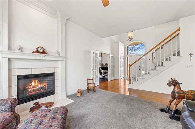 10400 River Hills Drive, Parkville, MO 64152
