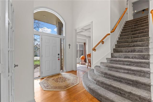 10400 River Hills Drive, Parkville, MO 64152