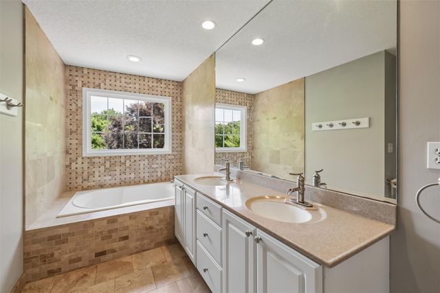 5749 Wentworth None, Johnston, IA 50131