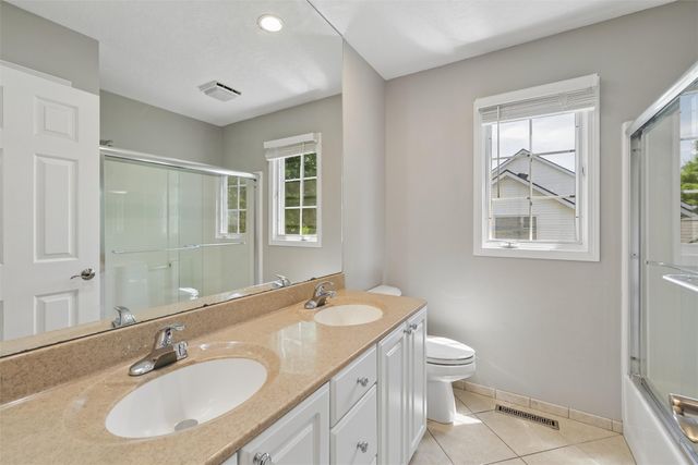 5749 Wentworth None, Johnston, IA 50131