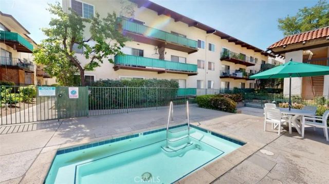 5460 White Oak Avenue D102, Encino, CA 91316