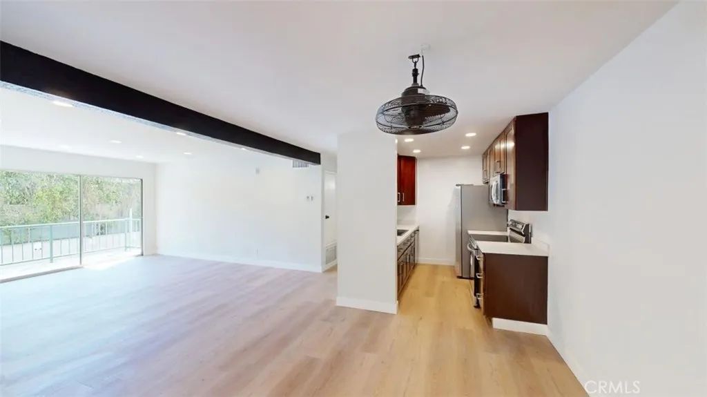 5460 White Oak Avenue D102, Encino, CA 91316