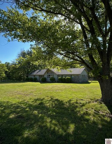 359 Rhea Lee Drive, Paducah, KY 42001