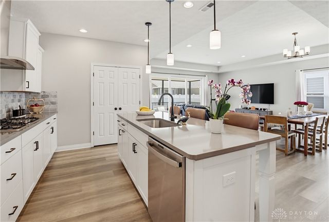 5022 Pepperwell Circle, Sugarcreek Twp, OH 45440