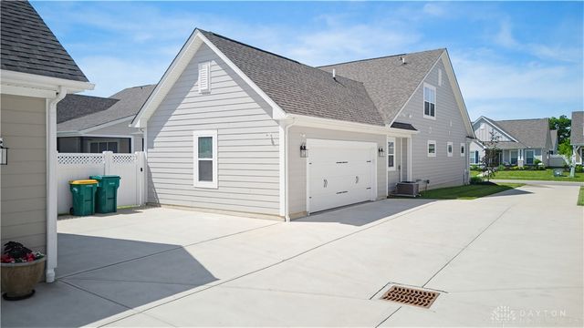 5022 Pepperwell Circle, Sugarcreek Twp, OH 45440