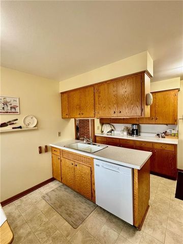 1118 Kathryn Drive, Eau Claire, WI 54701