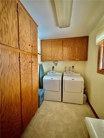 1118 Kathryn Drive, Eau Claire, WI 54701