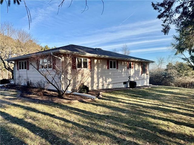 1118 Kathryn Drive, Eau Claire, WI 54701