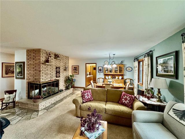 1118 Kathryn Drive, Eau Claire, WI 54701