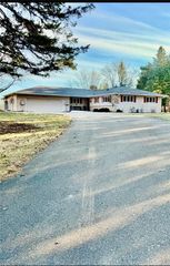 1118 Kathryn Drive, Eau Claire, WI 54701