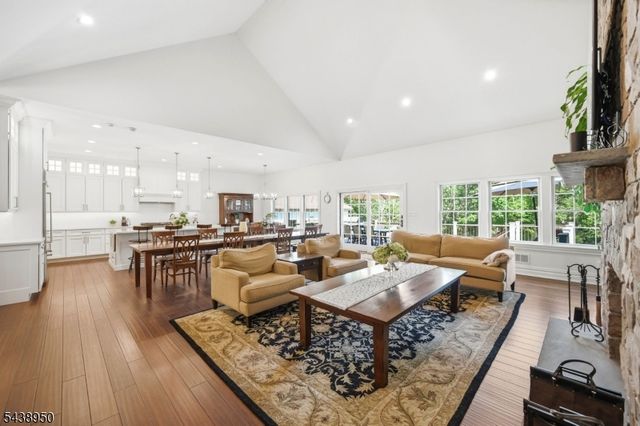 67 Virginia Ln, West Milford Twp., NJ 07480