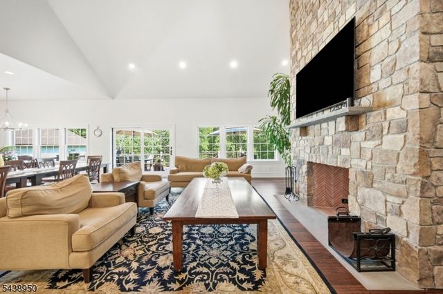 67 Virginia Ln, West Milford Twp., NJ 07480